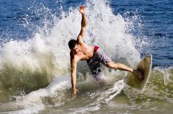 开云官方app入口-当公牛的铁蹄踏碎鹰翼，克莱式接管如何在欧冠半决赛重定义压制