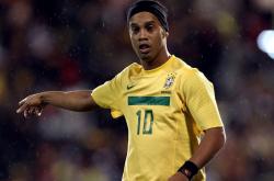 开云体育平台APP-智利硝烟与F1轰鸣，当萨卡在赛道接管，勒沃库森的突围已成传奇