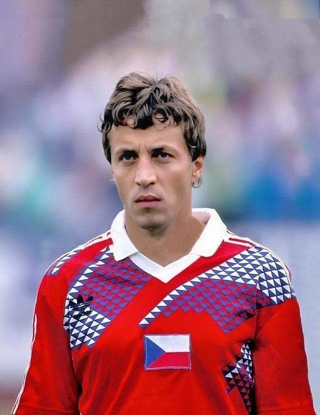 斯洛伐克队表现不佳,需尽快调整 斯洛伐克队表现不佳,需尽快调整