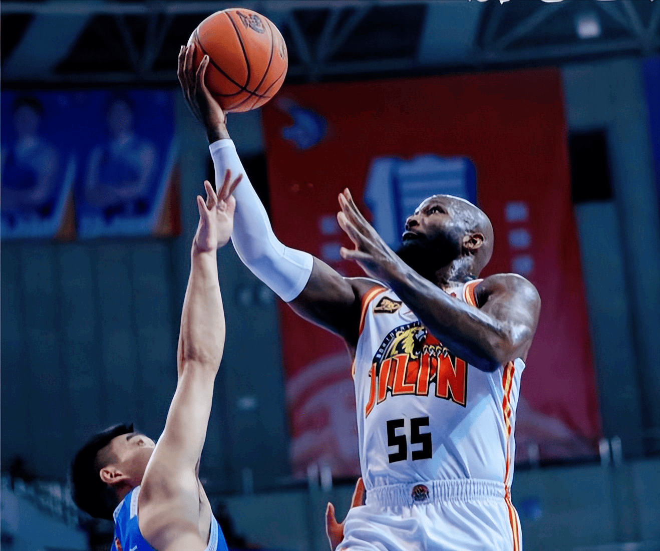 福建男篮力克竞争对手获得胜利