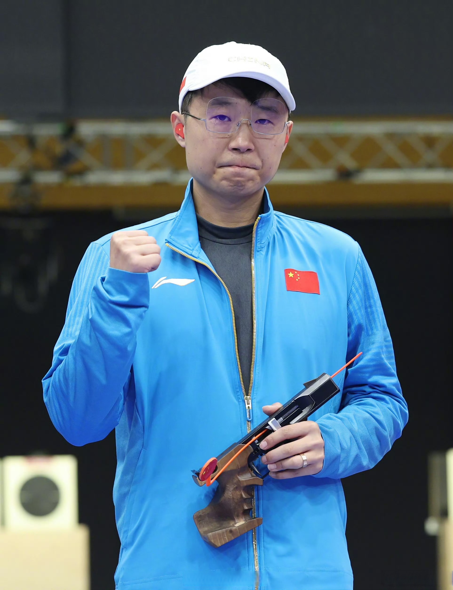 射击运动员突破纪录因精湛技艺获好评的简单介绍 射击运动员突破纪录因精湛技艺获好评的简单介绍