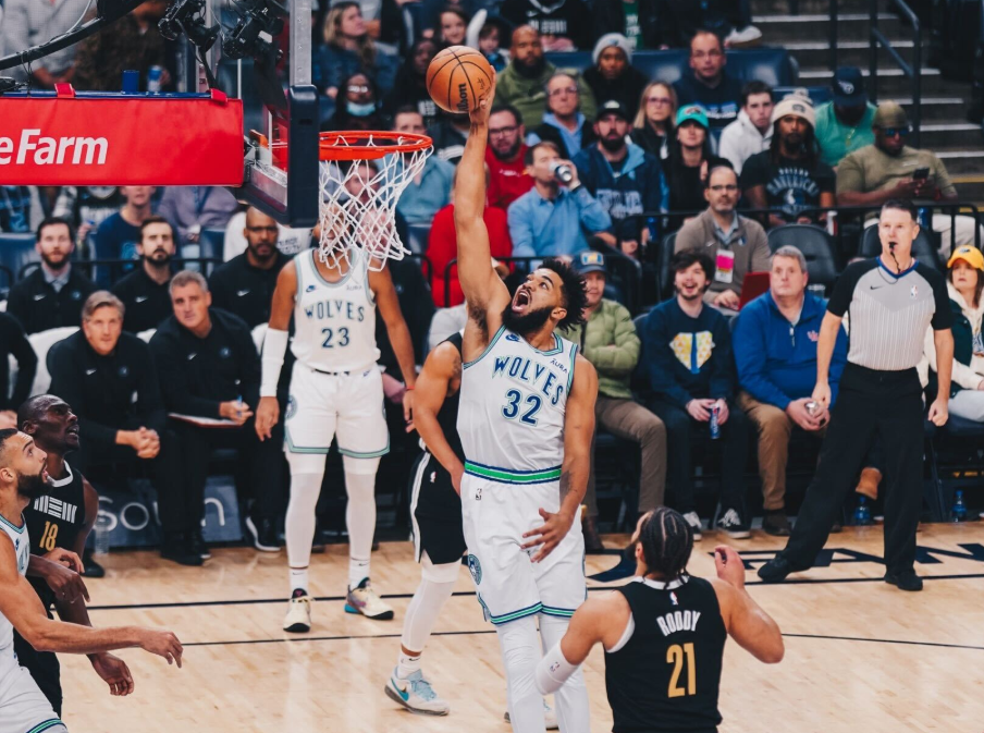 爵士主场大胜雄鹿燃烧激情,戈贝尔连胜胜利之星的简单介绍 爵士主场大胜雄鹿燃烧激情,戈贝尔连胜胜利之星的简单介绍