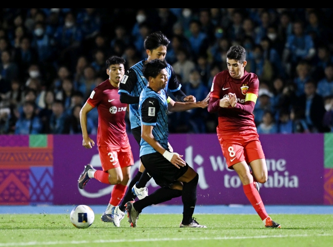 双方对决,争夺亚冠资格赛权 双方对决,争夺亚冠资格赛权