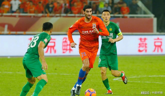 包含上海上港女足轻松击败燕京，领先双料积分榜的词条