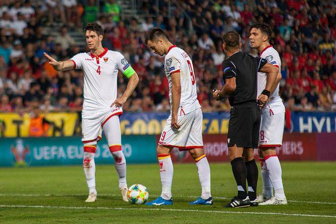 包含荷兰逆袭罗马尼亚，欧预赛形势增加变数的词条