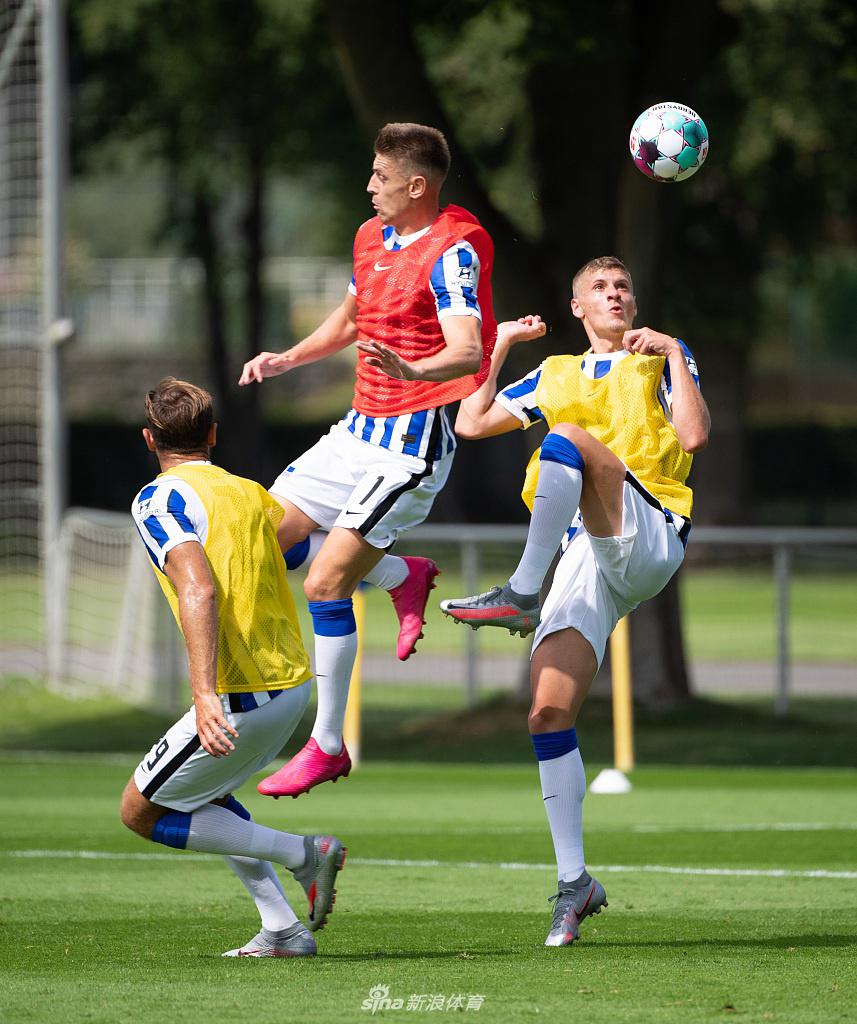 柏林赫塔备战本周末重要比赛