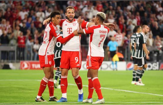 曼联横扫罗马，格纳布里扛起全队