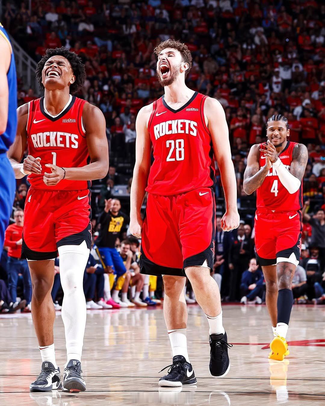 波兰男篮完胜热火B队,浓眉三分雨点燃全场的简单介绍 波兰男篮完胜热火B队,浓眉三分雨点燃全场的简单介绍