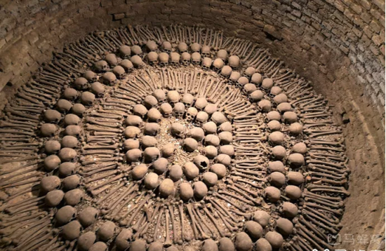 那不勒斯碾压日本，乔瓦尼·雷纳打破历史纪录的简单介绍