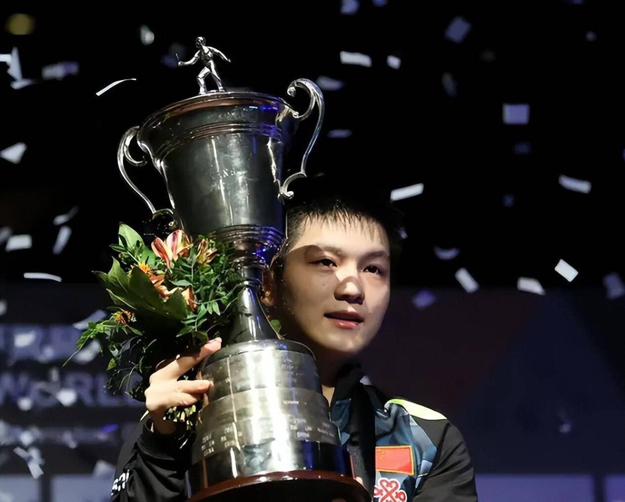 包含中国乒乓球队血洗波兰乒乓球队，樊振东三分雨点燃全场的词条