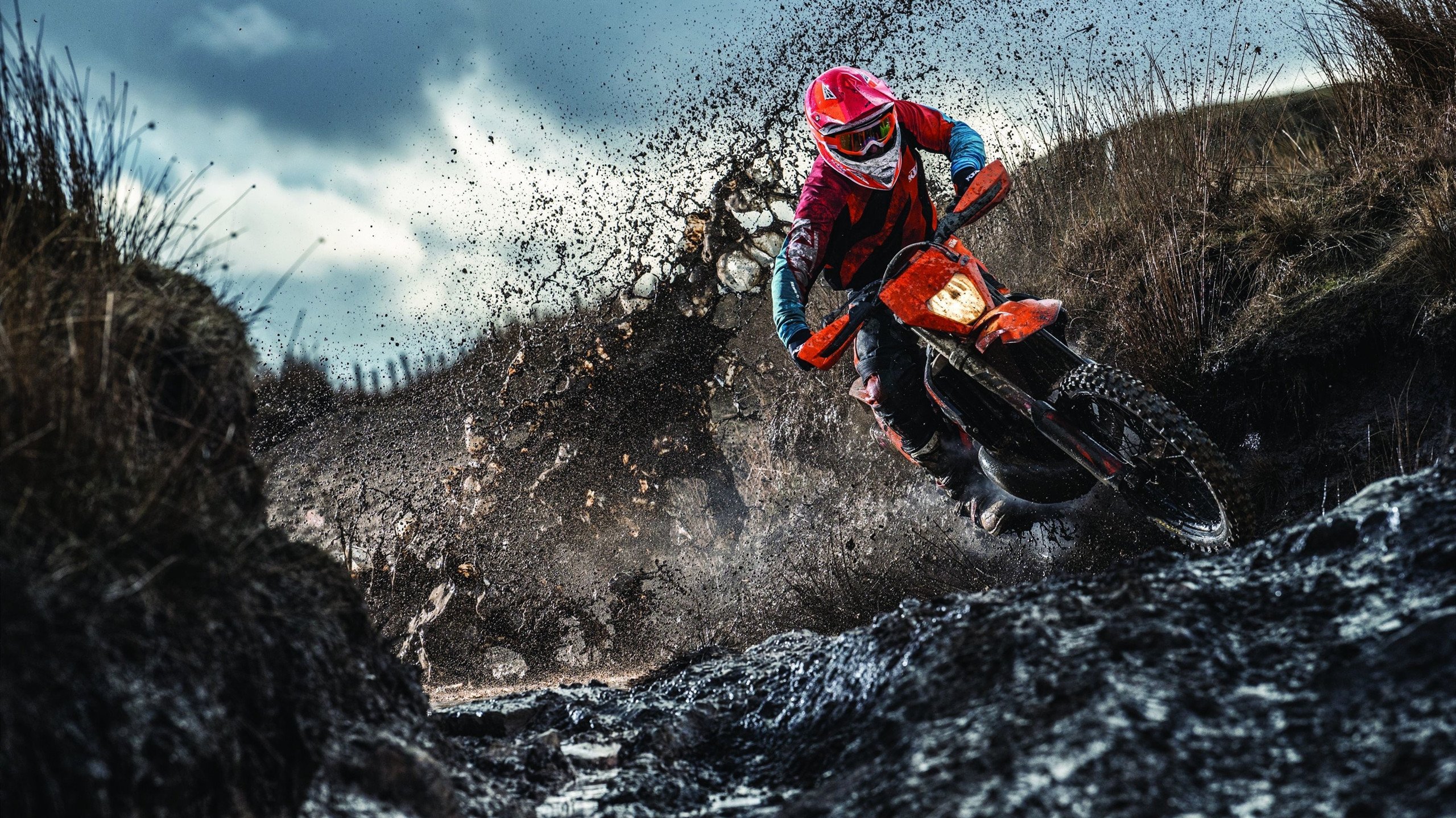 跨越东西的统治力,当76人鏖战加时,布克在诺坎普写下新篇