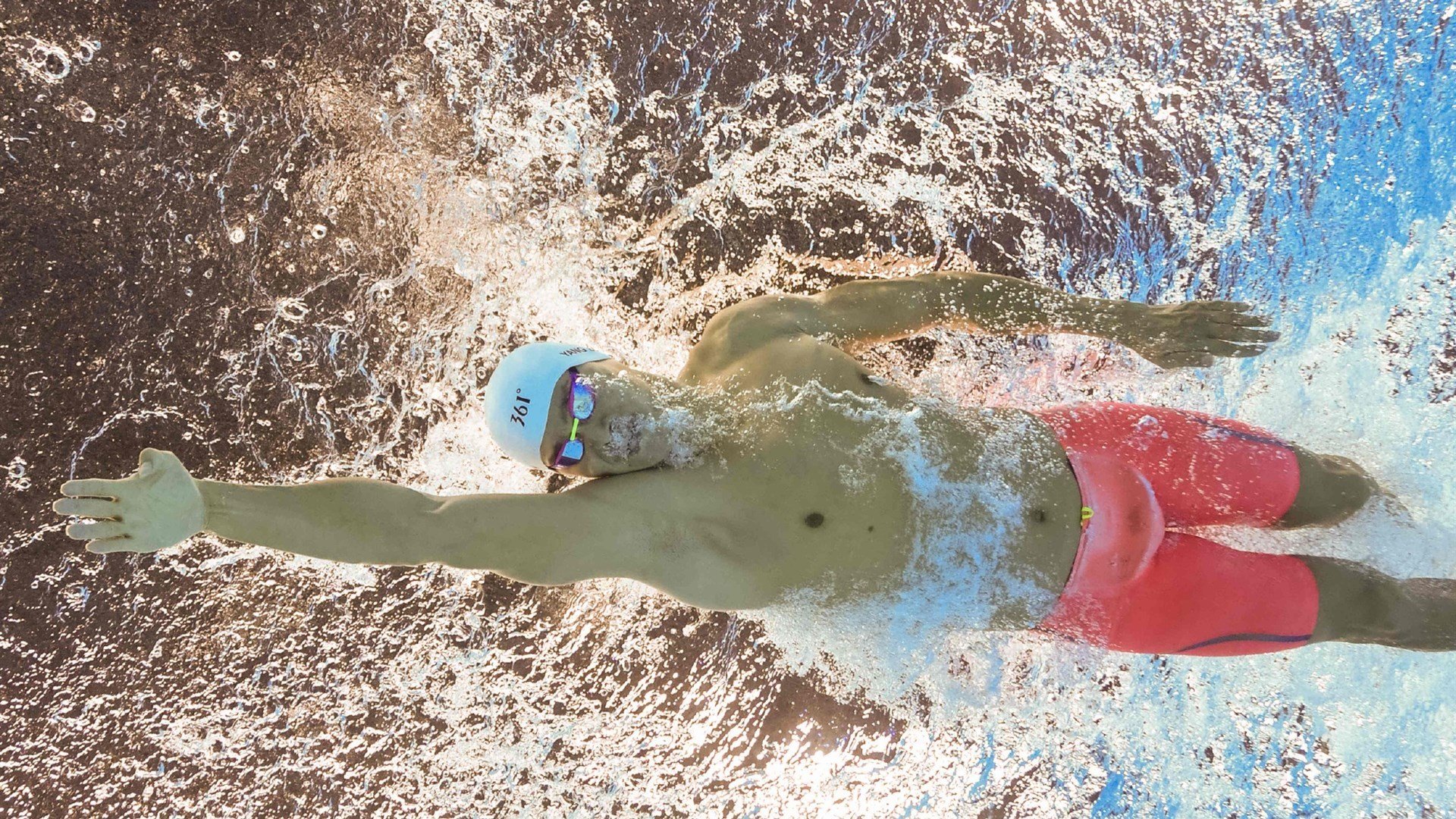 蒂亚戈时间,当摩纳哥的蓝色海洋为一位王者静默